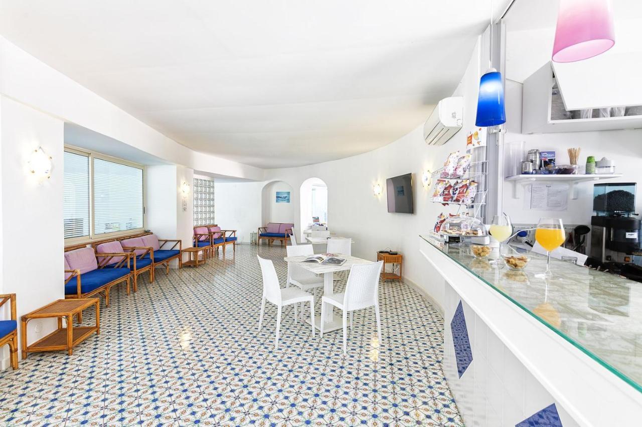 Bristol Hotel Lacco Ameno  Екстер'єр фото