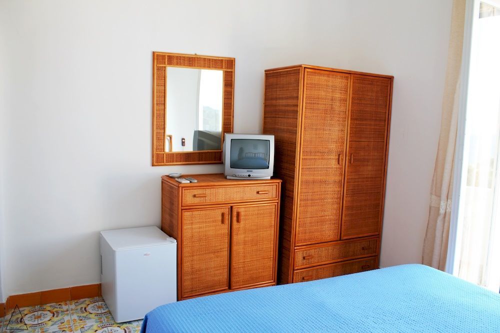 Bristol Hotel Lacco Ameno  Екстер'єр фото
